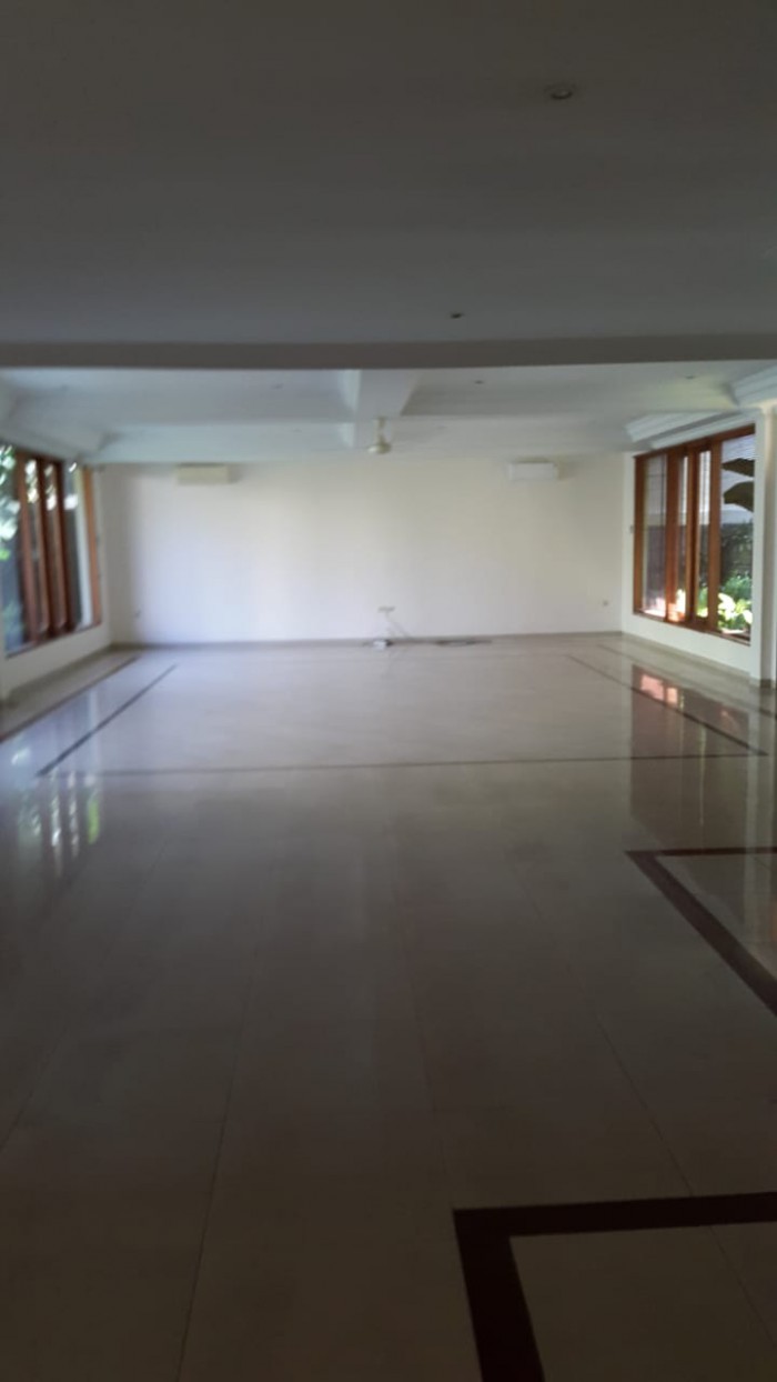 Rumah disewakan di Kemang Jakarta Selatan